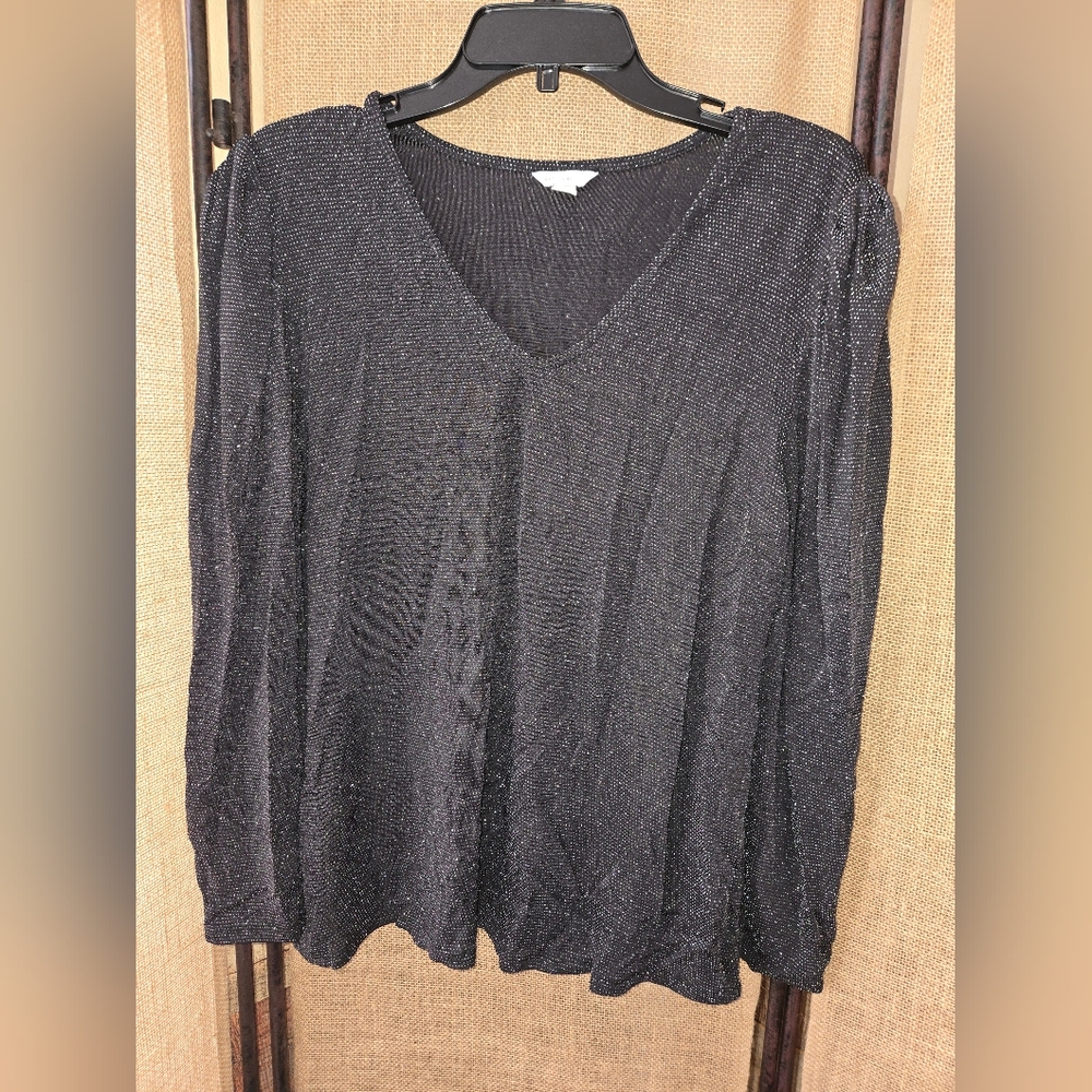 Women's Est 1946 Black V-Neck Sweater With Puff Sleeve Size Large